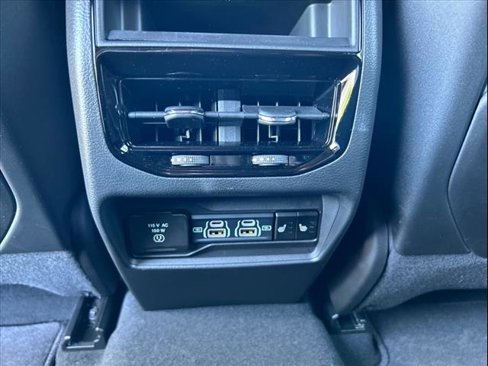 New 2024 Jeep Grand Cherokee Limited 4xe w/ Luxury Tech Group II image 34