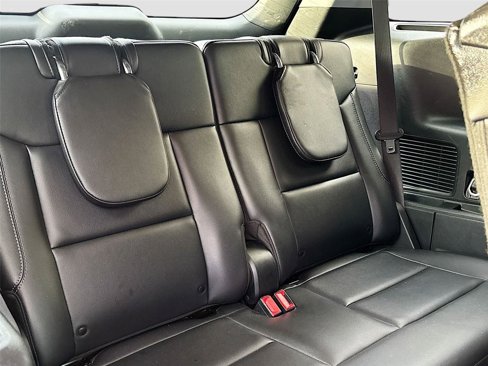 Used 2024 Ford Explorer Limited image 30