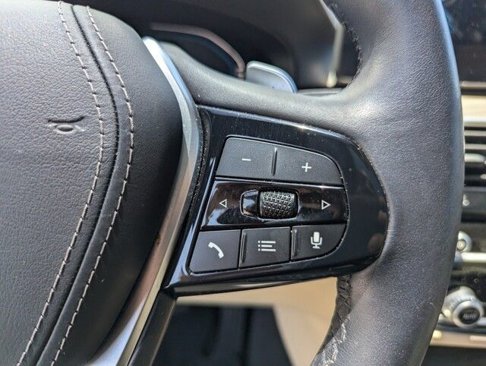 Used 2023 BMW 530e w/ Convenience Package image 20