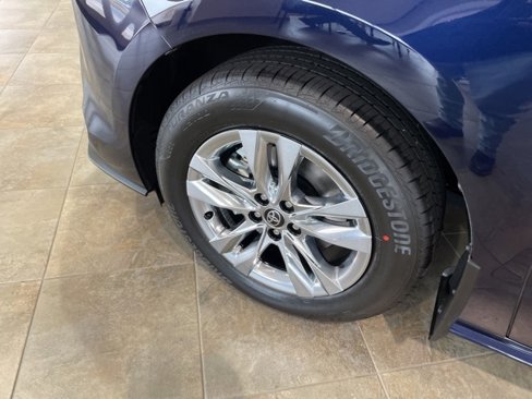 New 2025 Toyota Sienna XLE image 9