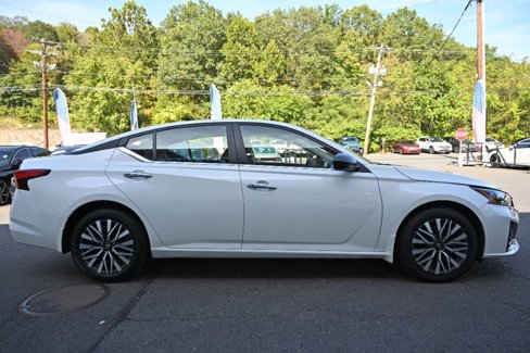 Used 2025 Nissan Altima 2.5 SV image 6