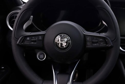 New 2024 Alfa Romeo Giulia Sprint image 13