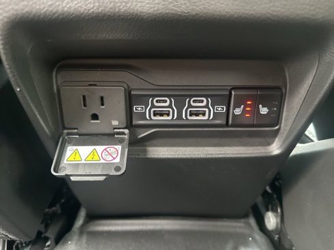 Used 2024 Jeep Grand Cherokee Limited image 20