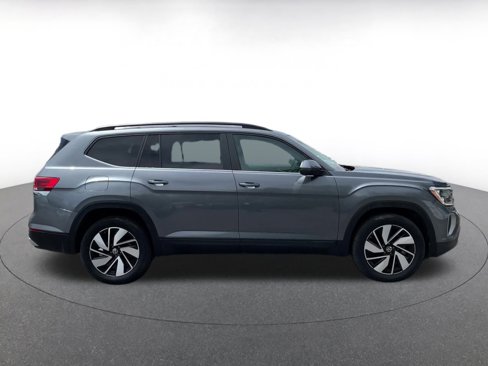 Used 2024 Volkswagen Atlas SE image 16