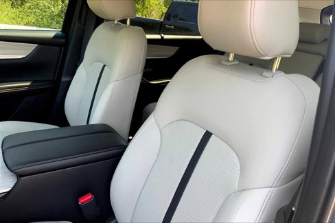 Certified 2025 MAZDA CX-70 Plug-In Hybrid w/ Premium Pkg image 7
