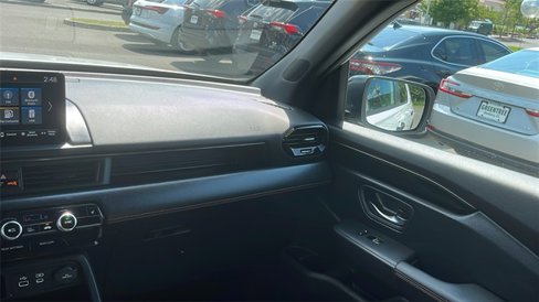 Used 2025 Honda Pilot TrailSport image 22