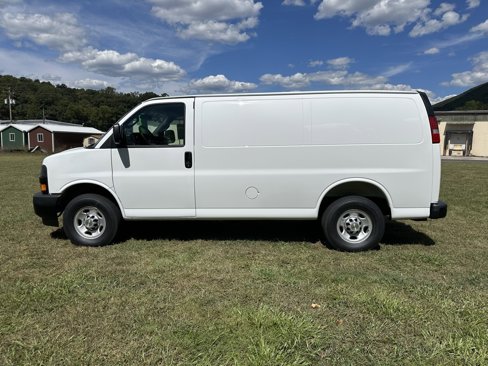 New 2025 Chevrolet Express 3500 w/ Driver Convenience Package image 4