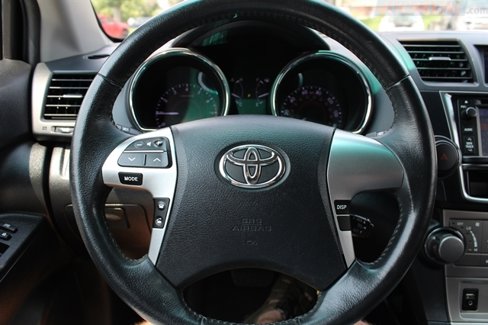 Used 2013 Toyota Highlander 4WD image 19