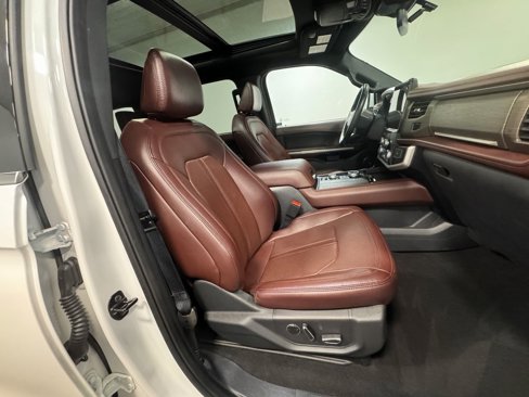 Used 2024 Ford Expedition Max Limited image 13