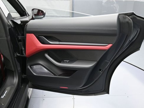 New 2025 Porsche Taycan GTS image 28