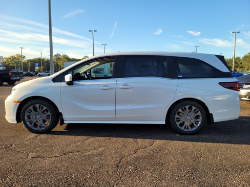 New 2026 Honda Odyssey Touring image 4