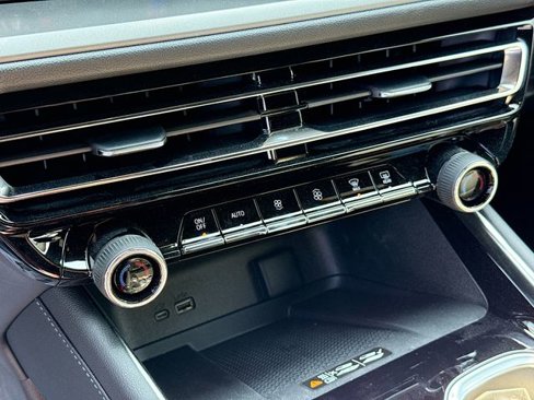 New 2026 Chevrolet Traverse LT w/ Driver Confidence Package image 17