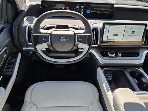 New 2025 Ford Expedition Platinum image 7