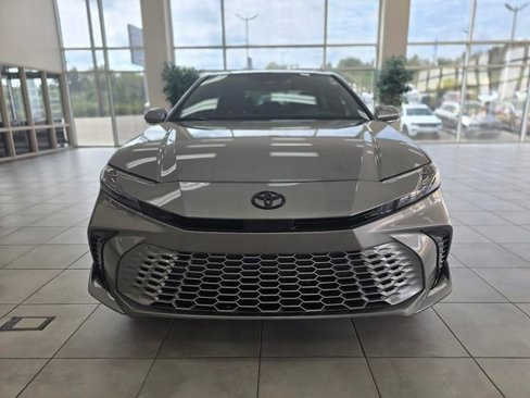 Used 2025 Toyota Camry XSE image 2