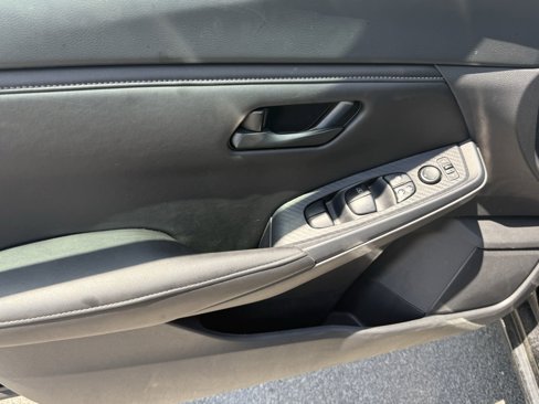 Used 2024 Nissan Sentra S image 10