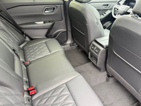 New 2026 Nissan Rogue Platinum image 20