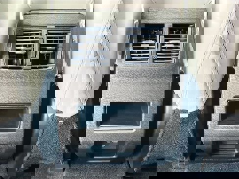 New 2025 Mitsubishi Outlander SE image 27