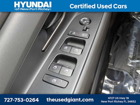 Certified 2025 Hyundai Elantra Sport image 24