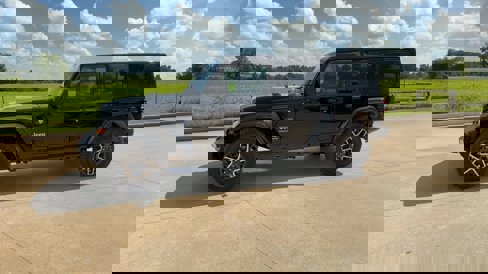 New 2024 Jeep Wrangler Sahara w/ Technology Group image 5