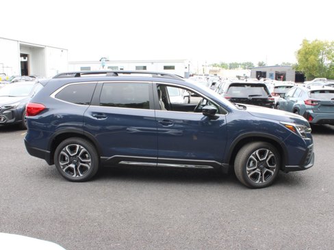 New 2025 Subaru Ascent Limited w/ Popular Package #1 image 13