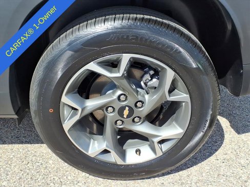 Used 2025 Chevrolet Trax LT image 9