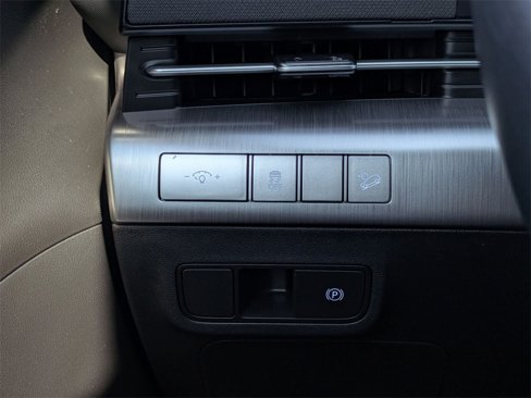 Certified 2024 Hyundai Kona SEL image 18