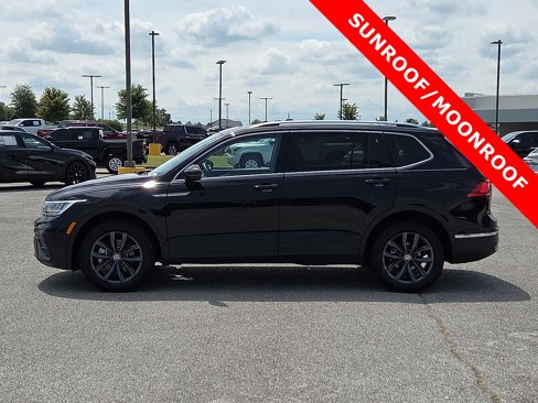 Used 2022 Volkswagen Tiguan SE image 3