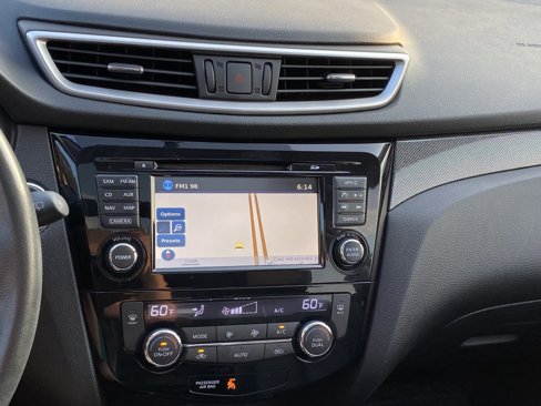 Used 2015 Nissan Rogue SL w/ SL Premium Package image 13