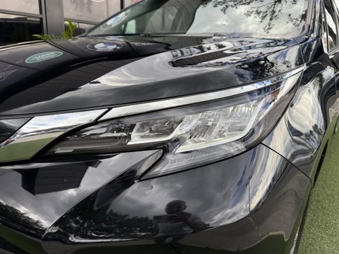 Used 2023 Toyota Sienna XLE image 10