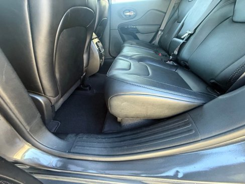 Certified 2023 Jeep Cherokee Altitude Lux w/ Lux Elite Package image 29