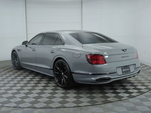 New 2025 Bentley Flying Spur Plug-In Hybrid image 7