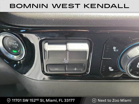 Used 2025 Chevrolet Silverado 1500 RST image 18