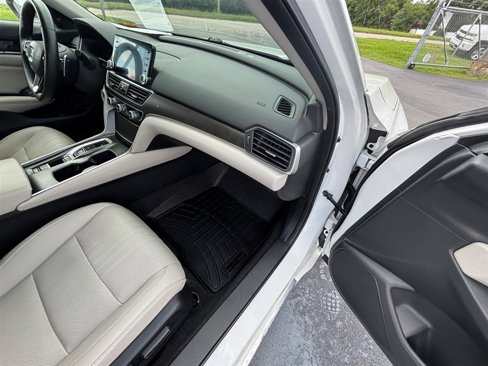 Used 2019 Honda Accord Touring image 40