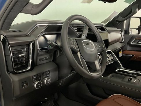 New 2025 GMC Sierra 2500 Denali Ultimate w/ Max Trailering Package image 17