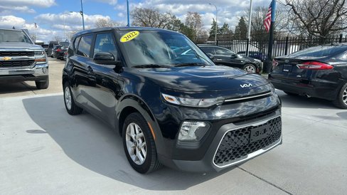 Used 2022 Kia Soul LX w/ Technology Package image 3
