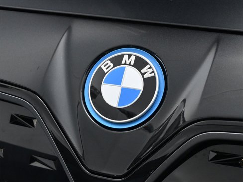 Certified 2024 BMW i4 eDrive35 w/ M Sport Package image 19