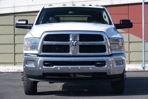 Used 2018 RAM 3500 Tradesman w/ Chrome Appearance Group image 4