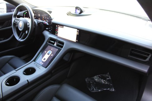 Used 2022 Porsche Taycan GTS image 26