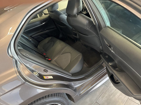 Used 2018 Toyota Camry SE image 22