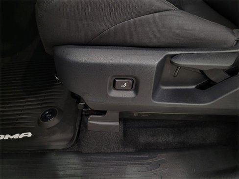 New 2025 Toyota Tacoma 4x4 Double Cab image 19