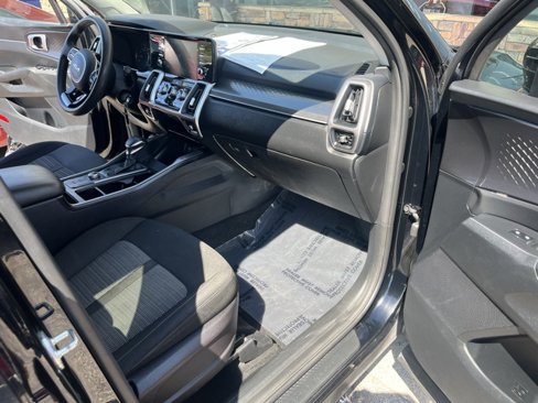 Used 2022 Kia Sorento LX image 33