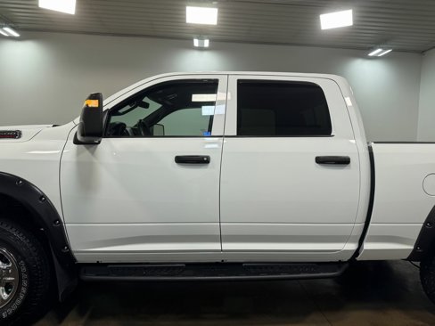 Used 2024 RAM 2500 Tradesman w/ Chrome Appearance Group image 38