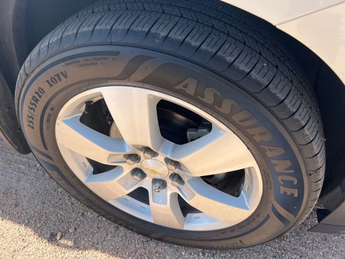 Used 2014 Chevrolet Traverse LTZ image 9