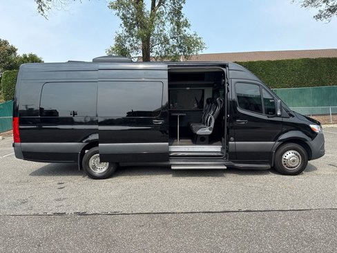 Used 2023 Mercedes-Benz Sprinter 3500 image 22
