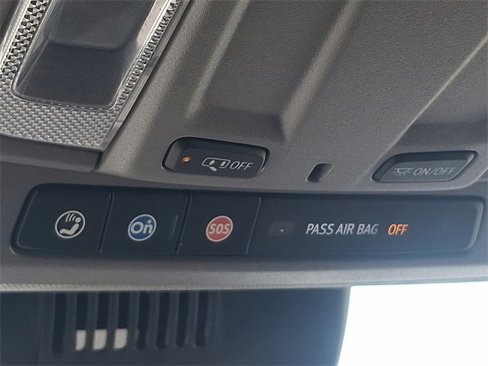 Used 2024 Chevrolet Silverado 2500 LTZ image 27
