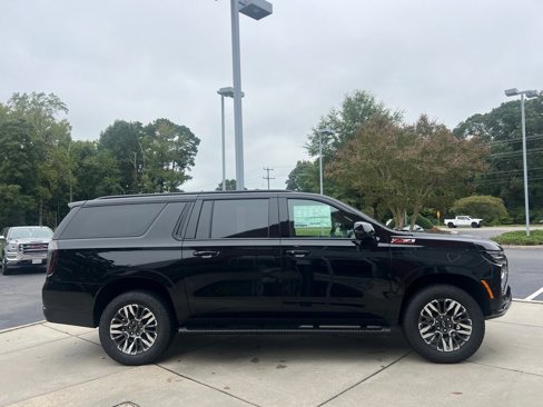 New 2025 Chevrolet Suburban Z71 w/ Comfort Package image 16