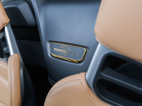 Used 2019 Porsche 911 Speedster image 24