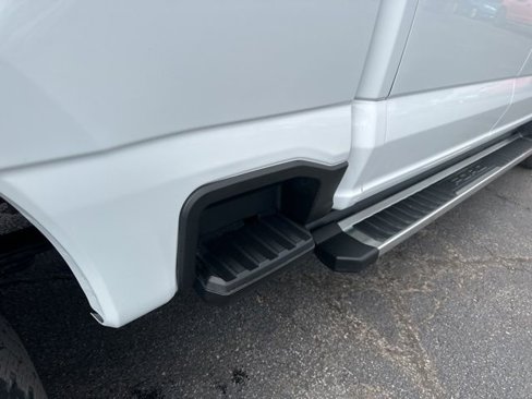 Certified 2024 Ford F250 Lariat w/ Chrome Package image 9