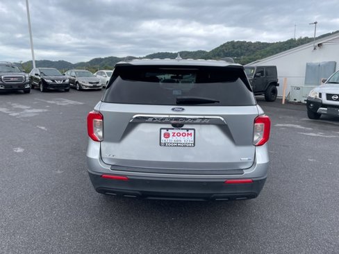 Used 2020 Ford Explorer XLT w/ Comfort Package image 7