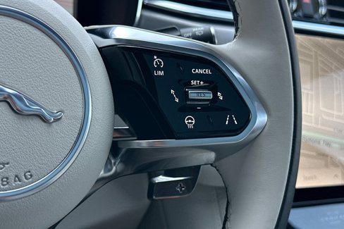 Used 2025 Jaguar F-PACE R-Dynamic S image 29